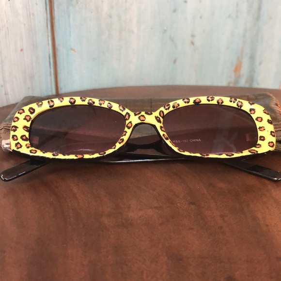Animal print sunglasses - yellow/brown/black - Picture 4 of 12